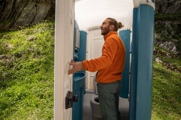 Best Portable restroom trailer rental  in Hanceville, AL