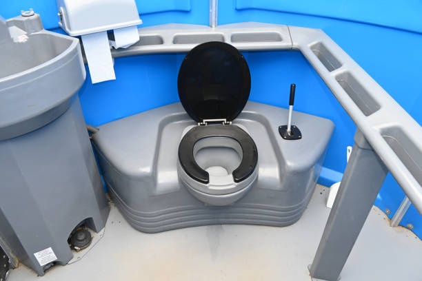 Best Portable bathroom rental  in Hanceville, AL